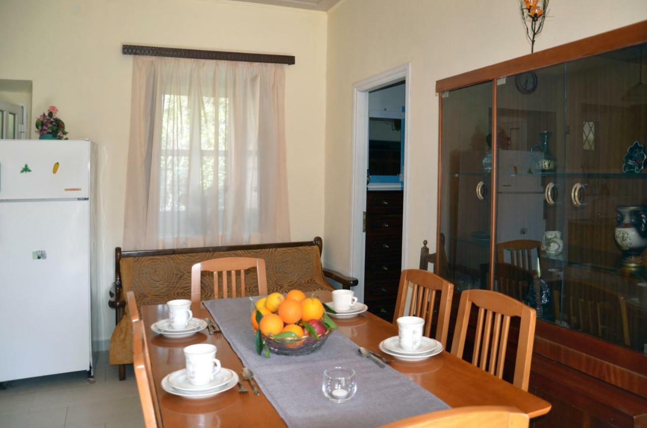 Stam House Villa เลโอนีดีออน ภายนอก รูปภาพ